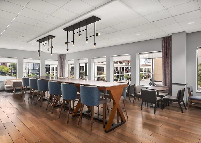 Hampton & Chicago-downtown Hotel