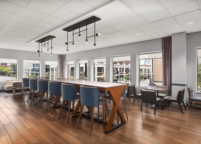 Hampton & Chicago-downtown Hotel