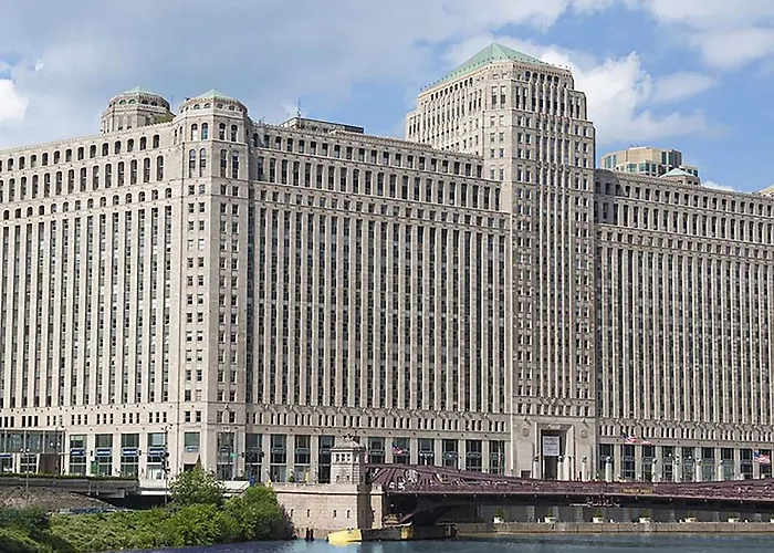 Hampton & Chicago-downtown Hotel 3*