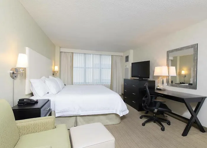 Hampton & Chicago-downtown Hotel 3*